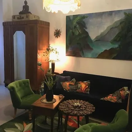 Loft D Artistes Avec Patio Au Port De Nice