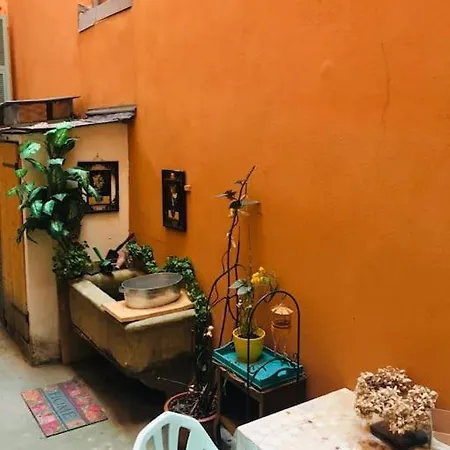 Apartman Loft D Artistes Avec Patio Au Port De Nizza